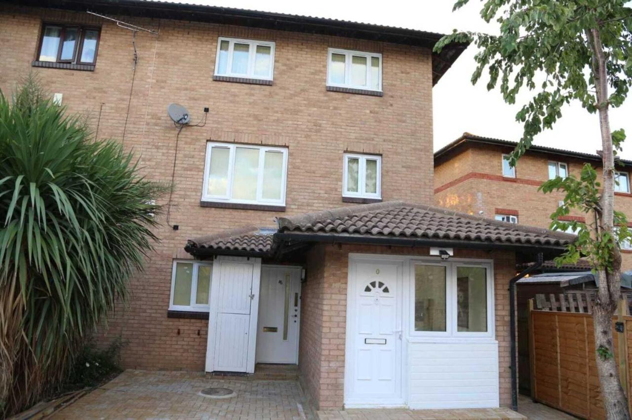 Casa vacanze Budget 4-bedrooms In Thamesmead Londra