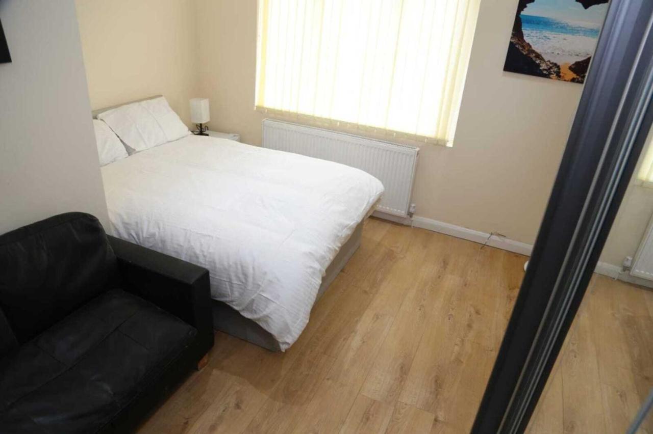 Budget 4-bedrooms In Thamesmead Casa vacanze