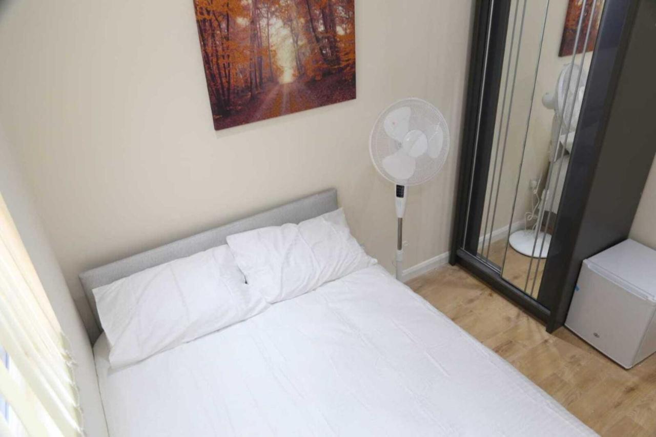 Budget 4-bedrooms In Thamesmead * Londra
