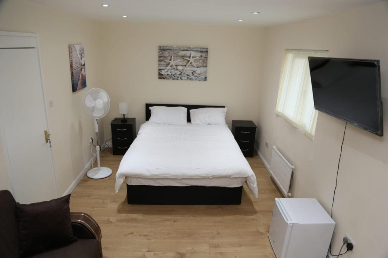 Budget 4-bedrooms In Thamesmead Casa vacanze Londra