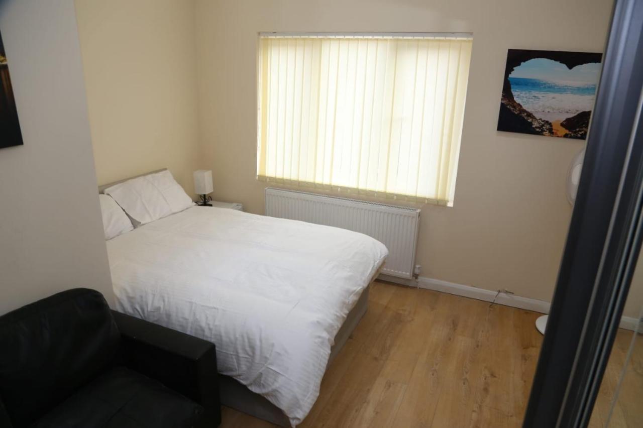 Budget 4-bedrooms In Thamesmead London